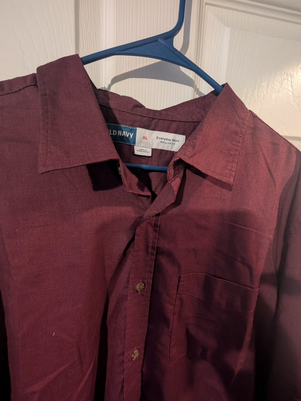 Old Navy Men's Burgundy Button-Up Shirt